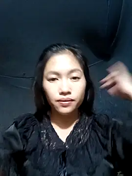 Snapshot of -Paige- chatting on November 7, 2025, 11:26 am -Paige- online show from November 7, 2025, 11:26 am