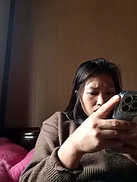 Snapshot of -Paige- chatting on February 18, 2026, 4:43 am -Paige- online show from February 18, 2026, 4:43 am