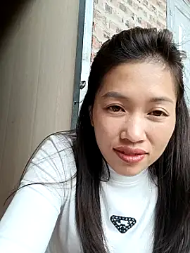 Snapshot of -Paige- chatting on February 24, 2026, 6:25 am -Paige- online show from February 24, 2026, 6:25 am