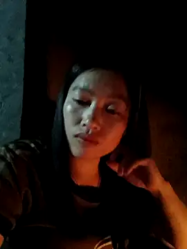 Snapshot of -Paige- chatting on December 4, 2025, 11:42 am -Paige- online show from December 4, 2025, 11:42 am