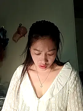 Snapshot of -Paige- chatting on February 20, 2026, 9:50 pm -Paige- online show from February 20, 2026, 9:50 pm