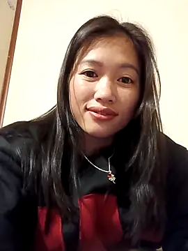 Snapshot of -Paige- chatting on December 18, 2025, 2:21 pm -Paige- online show from December 18, 2025, 2:21 pm