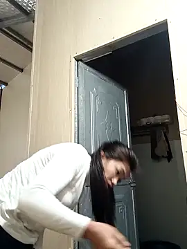 Snapshot of -Paige- chatting on February 23, 2026, 3:41 am -Paige- online show from February 23, 2026, 3:41 am