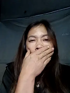 Snapshot of -Paige- chatting on November 9, 2025, 11:20 pm -Paige- online show from November 9, 2025, 11:20 pm