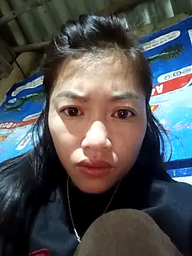 Snapshot of -Paige- chatting on December 22, 2025, 9:26 pm -Paige- online show from December 22, 2025, 9:26 pm