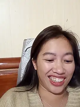 Snapshot of -Paige- chatting on December 17, 2025, 1:27 pm -Paige- online show from December 17, 2025, 1:27 pm