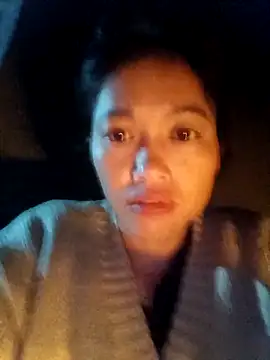 Snapshot of -Paige- chatting on November 15, 2025, 10:36 pm -Paige- online show from November 15, 2025, 10:36 pm