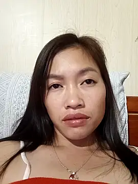 Snapshot of -Paige- chatting on December 20, 2025, 3:37 pm -Paige- online show from December 20, 2025, 3:37 pm