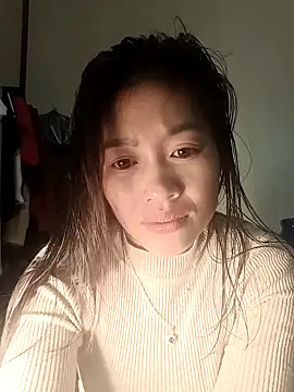 Snapshot of -Paige- chatting on January 17, 2026, 2:04 am -Paige- online show from January 17, 2026, 2:04 am