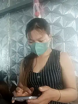 Snapshot of nat-tri chatting on June 26, 2026, 1:39 pm nat-tri online show from June 26, 2026, 1:39 pm