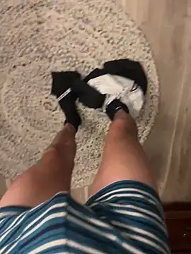 Snapshot of LilCheeky chatting on October 15, 2025, 9:06 am LilCheeky online show from October 15, 2025, 9:06 am