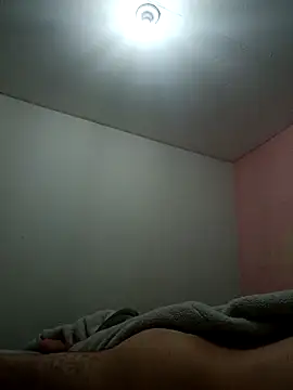 Snapshot of Kleber1980 chatting on November 4, 2025, 1:31 am Kleber1980 online show from November 4, 2025, 1:31 am