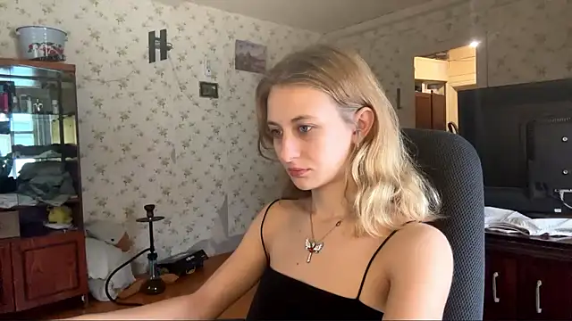 AmeliLia online show from February 28, 2026, 1:11 pm