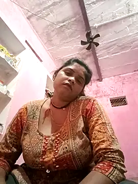 Manya cute online show from October 19, 2025, 2:20 pm
