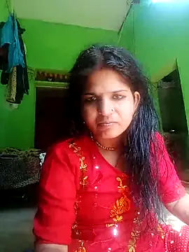 Karishma cute online show from November 6, 2025, 8:18 am