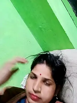 Karishma cute online show from November 17, 2025, 12:36 am