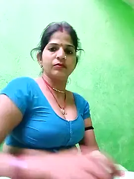 Karishma cute online show from October 19, 2025, 12:19 pm