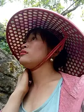 siusiu-00 online show from April 14, 2026, 5:12 am