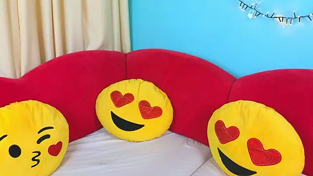 Snapshot of Soft_Lilly chatting on February 24, 2026, 6:14 am Soft Lilly online show from February 24, 2026, 6:14 am