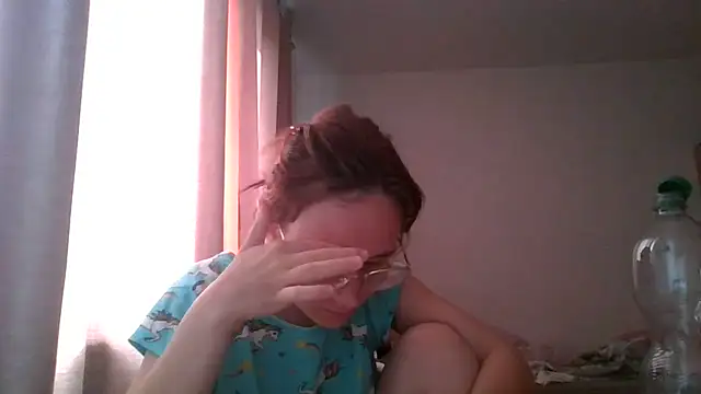 Snapshot of LuckySLove chatting on July 2, 2026, 4:13 pm LuckySLove online show from July 2, 2026, 4:13 pm