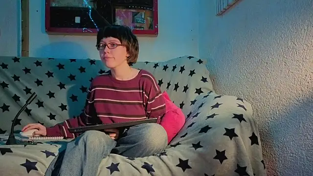 ReincarnatedAngel online show from October 16, 2025, 5:54 pm