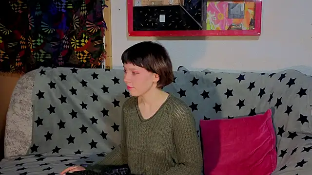 ReincarnatedAngel online show from October 20, 2025, 7:25 pm