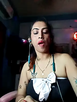 Darling Annie online show from October 26, 2025, 8:20 pm