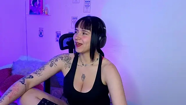 Emily Lindey online show from April 9, 2026, 4:58 am