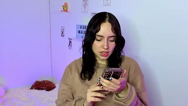 Emily Lindey online show from February 18, 2026, 12:45 pm