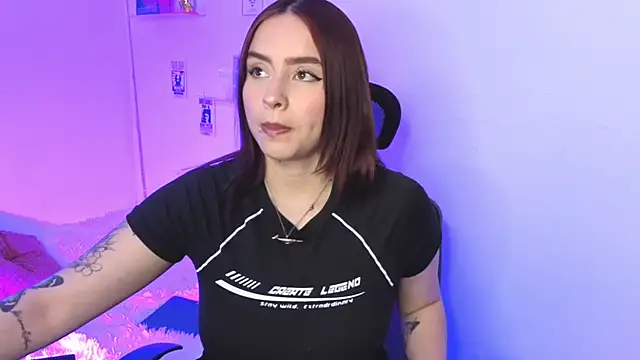 Emily Lindey online show from February 27, 2026, 1:17 am