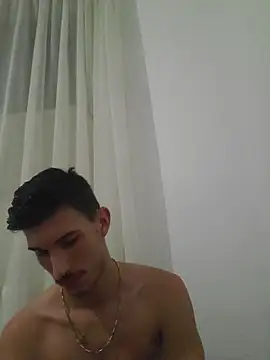 Nicolas sexxxy online show from November 9, 2025, 10:25 pm