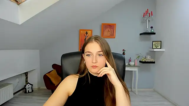 Snapshot of AnneWilsonn chatting on November 7, 2025, 12:10 pm AnneWilsonn online show from November 7, 2025, 12:10 pm