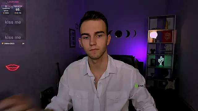 astren villo online show from December 19, 2025, 8:11 pm