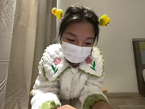 Snapshot of lris000123 chatting on December 4, 2025, 6:34 am lris000123 online show from December 4, 2025, 6:34 am