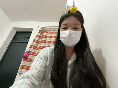 Snapshot of lris000123 chatting on December 2, 2025, 9:33 am lris000123 online show from December 2, 2025, 9:33 am