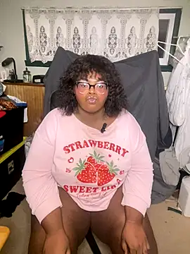 Snapshot of TheChubbySiren chatting on October 24, 2025, 11:48 pm TheChubbySiren online show from October 24, 2025, 11:48 pm