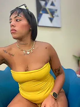 NovaFoxx online show from April 15, 2026, 7:58 pm