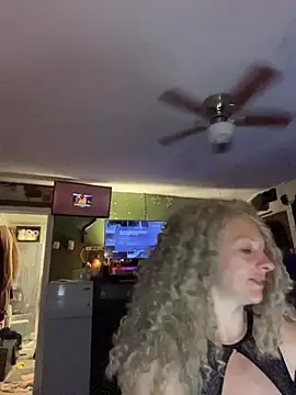 queenkelly1234 online show from October 29, 2025, 2:32 am