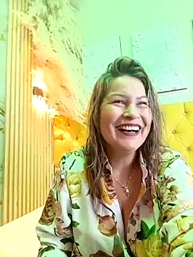 Snapshot of _Pamelamilf chatting on February 10, 2026, 12:37 pm Pamelamilf online show from February 10, 2026, 12:37 pm