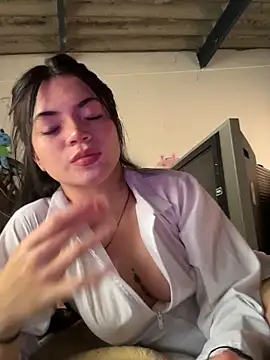 PamelaJonsom  online show from February 16, 2026, 5:11 pm