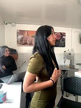 Snapshot of Nahomy_cute1 chatting on November 6, 2025, 8:46 pm Nahomy cute1 online show from November 6, 2025, 8:46 pm