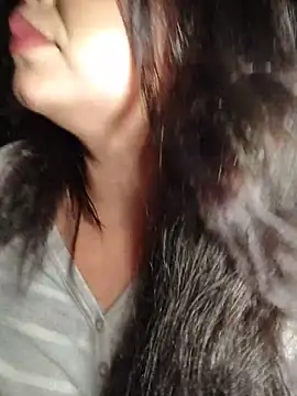 Snapshot of EliaStone05 chatting on January 6, 2026, 6:06 am EliaStone05 online show from January 6, 2026, 6:06 am