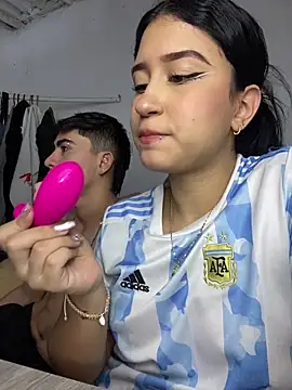 cristalxxx hott online show from November 10, 2025, 4:34 pm