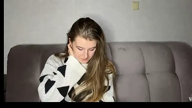 Snapshot of AnnamariaVieu chatting on December 4, 2025, 7:35 pm AnnamariaVieu online show from December 4, 2025, 7:35 pm