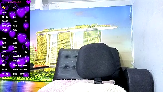 Zakura hot 25 online show from October 31, 2025, 6:32 am