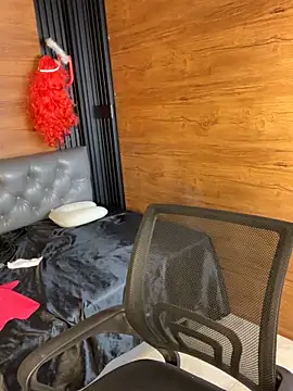 Yvonny27 online show from February 11, 2026, 12:27 pm