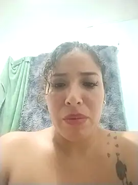 Yvonny27 online show from February 22, 2026, 5:10 am