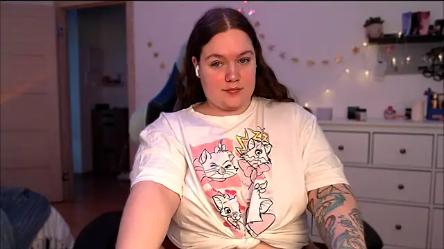 Snapshot of SummerTina chatting on January 17, 2025, 9:06 am SummerTina online show from January 17, 2025, 9:06 am