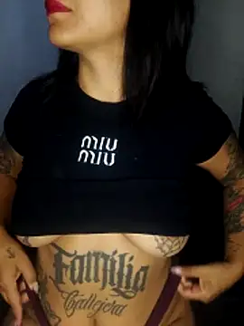 Snapshot of impia-69 chatting on February 14, 2026, 10:21 pm impia-69 online show from February 14, 2026, 10:21 pm