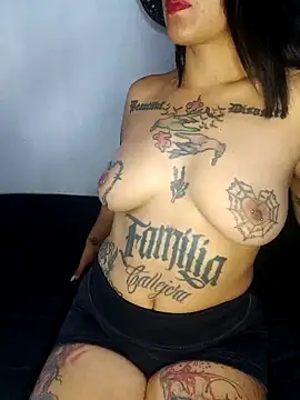 Snapshot of impia-69 chatting on February 17, 2026, 4:48 pm impia-69 online show from February 17, 2026, 4:48 pm